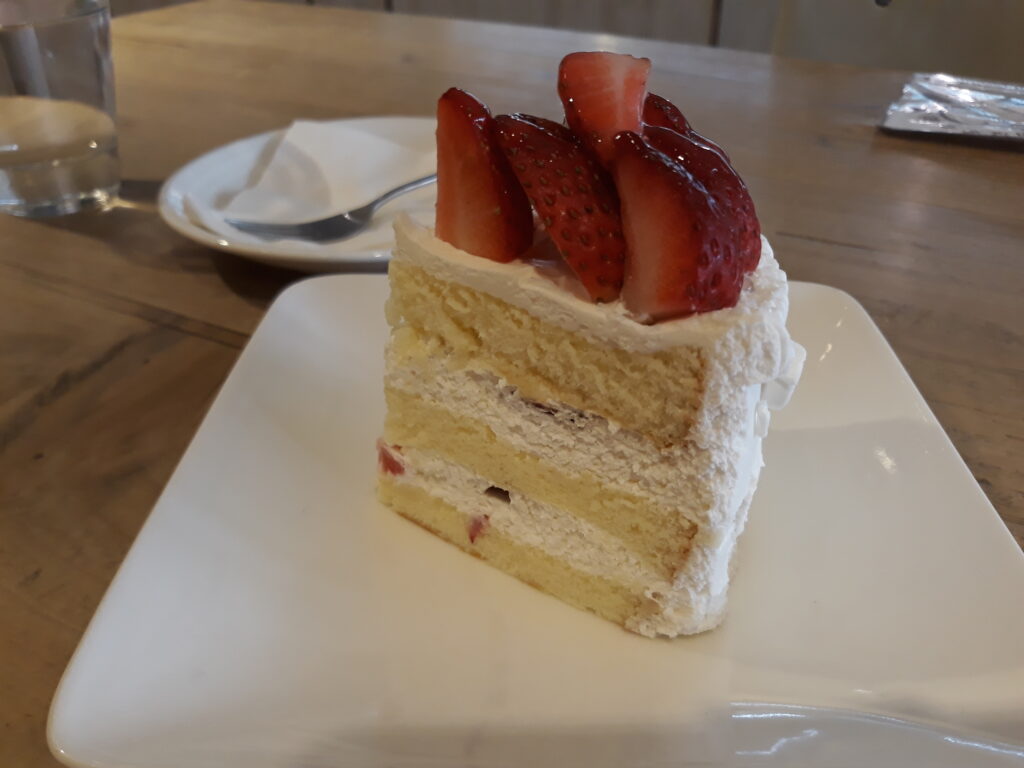 台湾PINEDEのショートケーキ